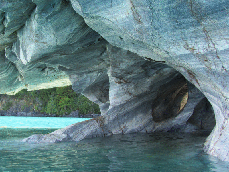 Les profondeurs sacrées de Nkila-Ntari